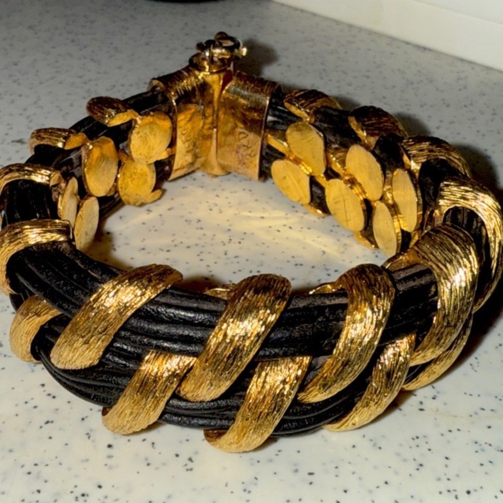 Vintage Signed RRD Ron Rizzo Statement Gold Tone Woven Black Bracelet Fabulous 7